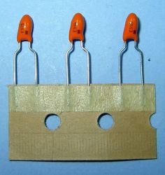 CT 3,3uF/25V TANTAL (100SZT)