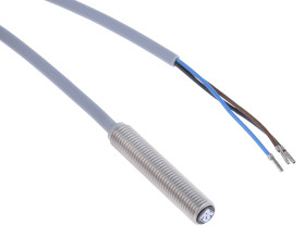 Czujnik zbliżeniowy M8 Indukcyjny 1.5 mm RS PRO Wpuszczany 10 → 30 V dc długość 40mm Gwintowany