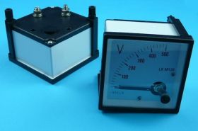 WOLT.DUŻY KW. 500V 65x65mm