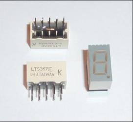 LTS367E 7mm Wyświetlacz 7 SEG czer/pomarańcz 621nm