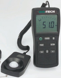 Luksomierz ISOCAL max 20000lx min 0lx ±3% + 5 cyfr 0,01 luksa Fotodioda Akumulator 135 x 72 x 33mm