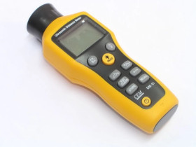 Dalmierz ze wskaźnikiem laserowym 16m DM-01