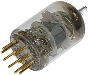 Lampa elektronowa E E 180 F = 6 J 49 BTB Vertrieb E 180 F = 6 J 49 Ilość styków 9 Trzonek Noval Opis: Pentoda
