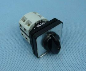 TK-256/4 25A 4P 7,5kW PRZEŁ.KRZYWK.BO