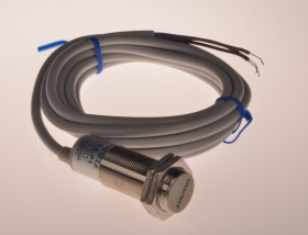 Czujnik Zbliżeniowy Indukcyjny M18 PNP (NO+NC) Sn-5