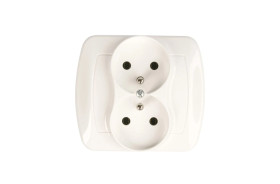 Simon Akord Gniazdo podwójne z/u 16A IP20 białe AGZ2/11