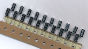 4,7uF/50V/105C 5X11MM (OPAK. 20 SZT.) KONDENSATOR ELEKTROLITYCZNY