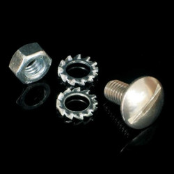 Śruba z nakrętką i podkładky wachlarzowe 100szt. NIXSMP 5X10_IX