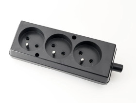 Gniazdo przenośne trzykrotne 16A 2P+Z 250V czarne GN-370