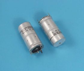 100uF/200V 21x46 125° PHI ELKO