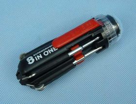 FZ-890 ZESTAW WIELOFUNKCYJNY Z LATARKĄ