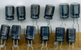 330uF/6,3V/85C ELNA (OPAK. 10 SZT.) KONDENSATOR ELEKTROLITYCZNY