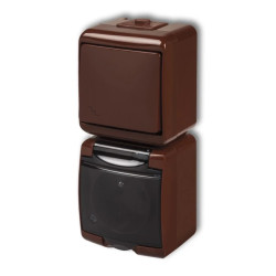 JUNIOR Łącznik schodowy + gniazdo hermetyczne (klapka dymna) brązowy 4WGHP-3dp