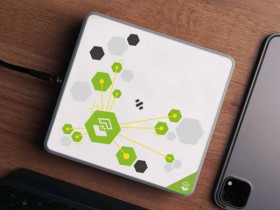 SenseCAP Sticker - 001