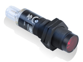 Czujniki fotoelektryczne Retrorefleksyjny cylindryczny Baumer PNP zakres 4,5 m LED