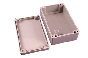 Obudowa Poliester wzmacniany włóknem szklanym szerokość zew. 160 mm długość zew. 260 mm wys. zew. 90 mm Hammond