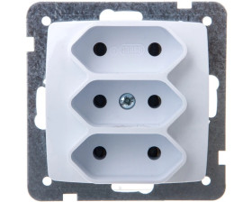 KARO Gniazdo potrójne b/u 2.5A EURO białe GP-3S/m/00