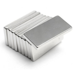 Magnes neodymowy 20x10x2mm