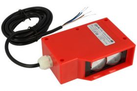 Czujnik; fotoelektryczny; G100-D150PH; PNP; NO/NC; odbiciowy; 2m; 10÷30V; DC; 200mA; prostopadłościenny; 36x69mm; z przewodem 2m