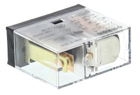 Przekaźnik mocy 24V dc SPST Omron, montaż PCB 694 (w stanie załączenia) Ω, 960 (w stanie wyłączenia) Ω Otwór