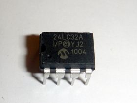 Pamięć EEPROM 4kB, I2C, DIP8