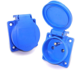 VIPLAST Gniazdo tablicowe z klapką 250 V IP54