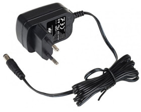 ZI 5V 1A 5W 5,5X2,1 1,4M AK-TB-05