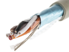 Kabel do transmisji danych 4 -parowy 0,09 mm² 8 -rdzeniowy Ekranowany 28 AWG AWG PVC 300 V