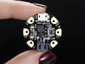 Adafruit GEMMA v2 - Miniature wearable electronic platform [Discontinued]