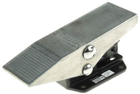 Zawór regulacyjny pneumatyczny 3/2 z przełącznikiem nożnym G 1/8 Norgren 1/8in 3 portowy