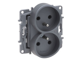 NILOE SELECTION Gniazdo podwójne z uziemieniem do ramek wielkorotnych zaciśki śrubowe bez przesłony stal 762335 LEGRAND