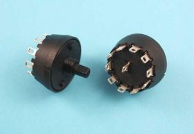 1-SEK 1-10 POZ 4A/250V PRZEŁ.OBROTOWY