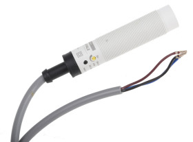 Czujnik zbliżeniowy M18 Pojemnościowy 8 mm Telemecanique Sensors Niewpuszczany 10→ 30 VDC długość 78mm Gwintowany