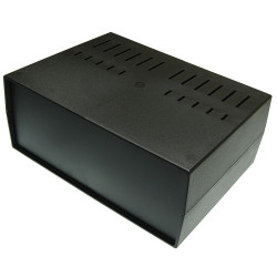 Z39W Obudowa Czarna 119x297x218 Wentylowana