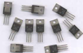 18V 1A 7918 STABILIZATOR