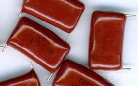 220nF/630V r=20mm KONDENSATOR