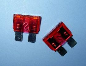 10A UNI RED SAM.BEZP.PŁASKI TP2142