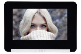 Monitor głośnomówiący, z pamięcią, kolor biały. 7 cali. Obsługa 2 stacji bramowych (lub 1 stacja + 1 kamera CCTV)