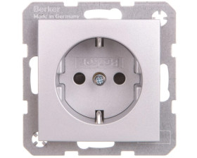 Berker B.1/B.3/B.7 Glas Gniazdo pojedyncze SCHUKO 16A 250V aluminium 47231404