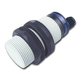 Czujnik pojemnościowy PNP 10 mm cylindryczny M30 x 1,5 200 mA 10 → 30 V DC IP67