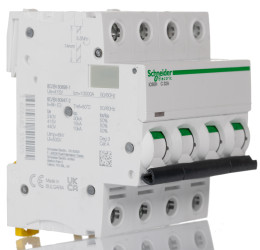 Wyłącznik nadprądowy MCB, Typ C, 4-biegunowy, 32A, 440V, 220 → 250V, na szynę DIN, Schneider Electric iC60H 4P