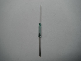 Kontaktron przełączny 14 x 2,4 mm typ KC- 90 / 3 piny