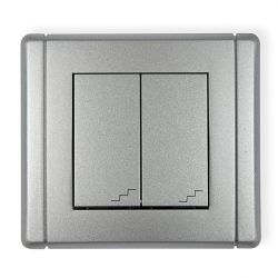 Łącznik podwójny schodowy