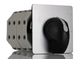 Przełącznik krzywkowy 3-pozycyjny RS PRO 4P 3 60° 80A 690V ac