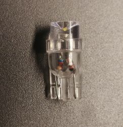 Żarówka LEDOWA 12V R10/T10/W5W biała zimna WKLĘSŁA