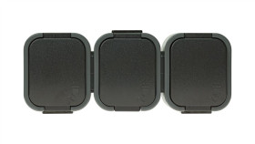 B2 Gniazdo Potrójne 3X2p+Z Bryzgoodporne Z Klapką W Kolorze Czarnym Ip54...