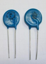 kondensator KM1 4,7nF 250VAC Y R=7,5mm ISKRA