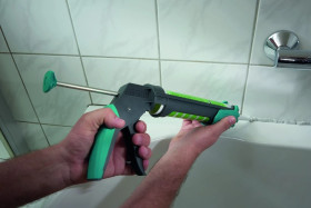 Pistolet do mas uszczelniających MG 200 ergonomiczny WF4352000