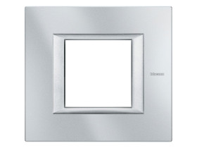 AXOLUTE Ramka prostokątna pozioma 2 moduły axolute aluminium HA4802HC LEGRAND