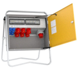 Rozdzielnica budowlana elBOX-M W63-004206 IP44 wtyk CEE 63A-5P gn: 6xGK 230V 16A 2xCEE 16A 4xCEE 32A 1xRCCB 6kA 77452012